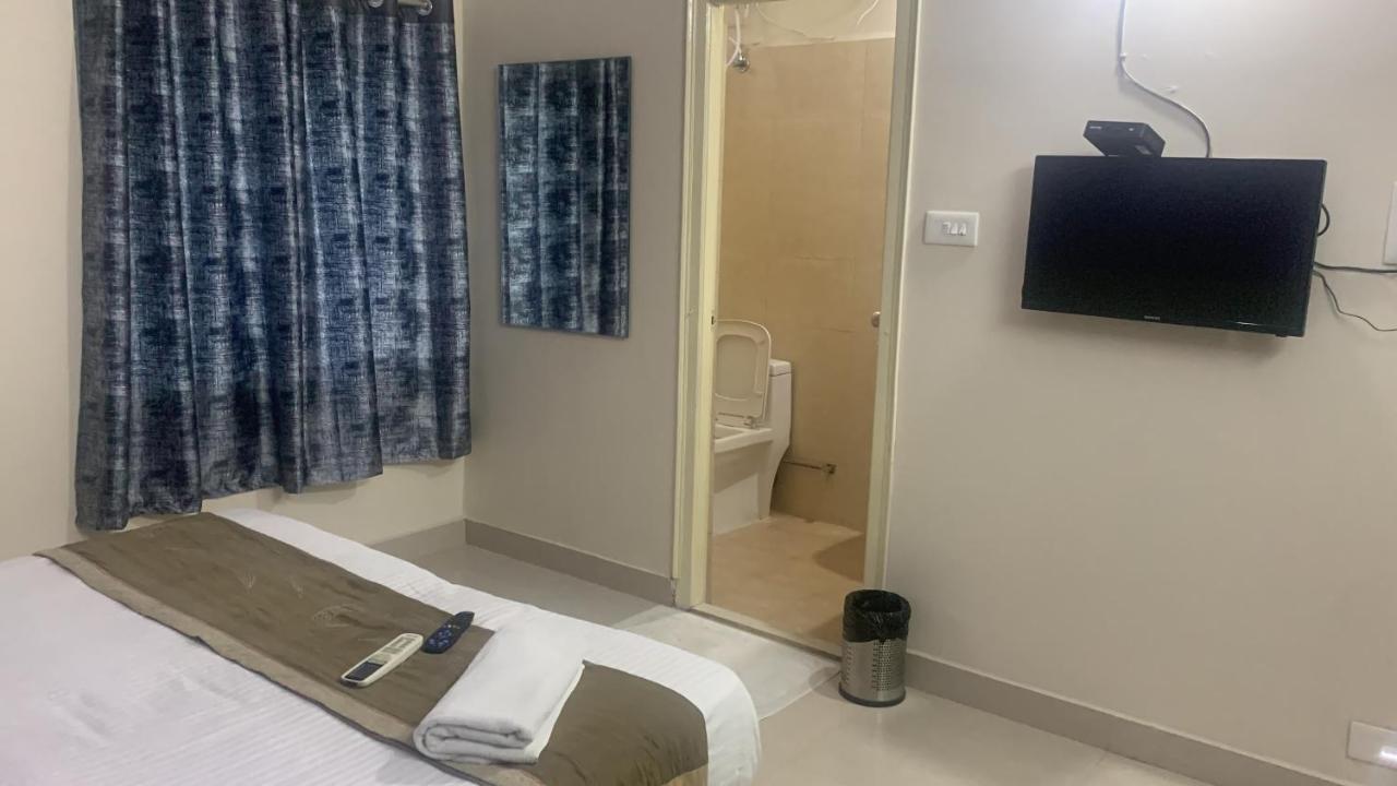 Homewood Suites Hyderabad Bagian luar foto