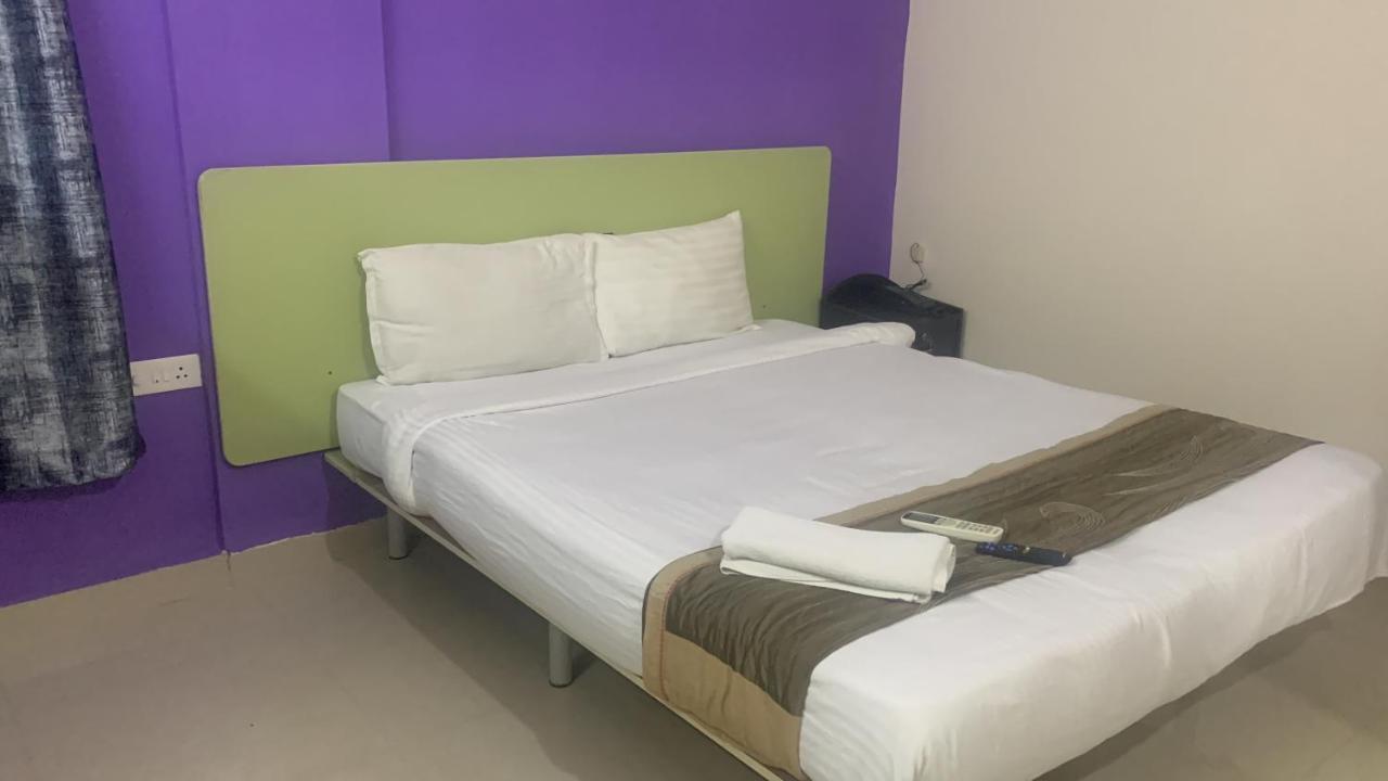 Homewood Suites Hyderabad Bagian luar foto